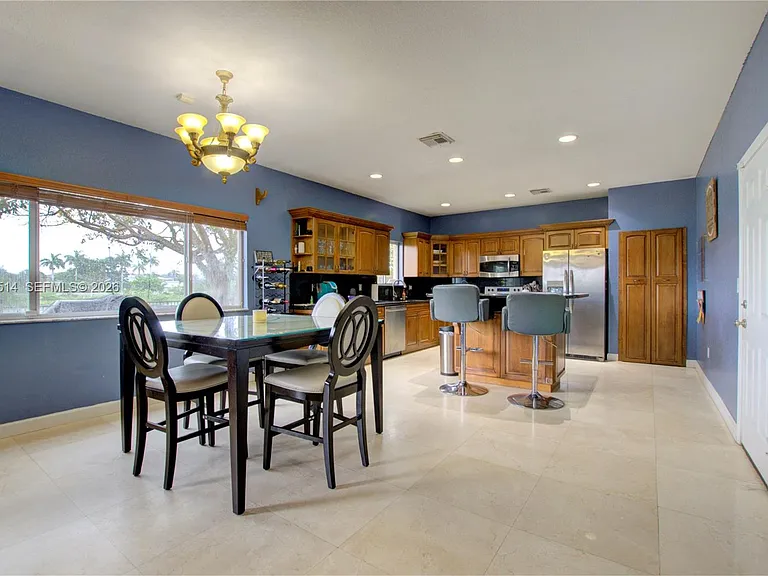 22131 SW 87th Pl — Photo 4