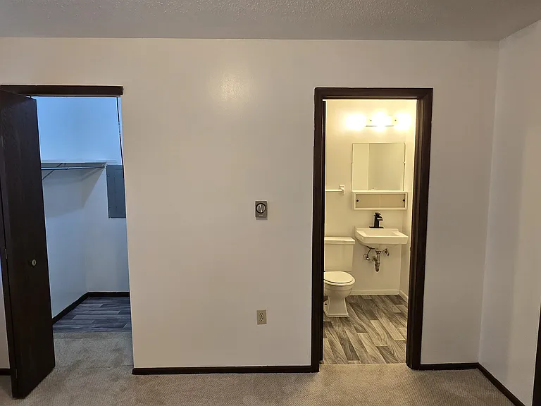 1936 Ottawa Dr #4 — Photo 5