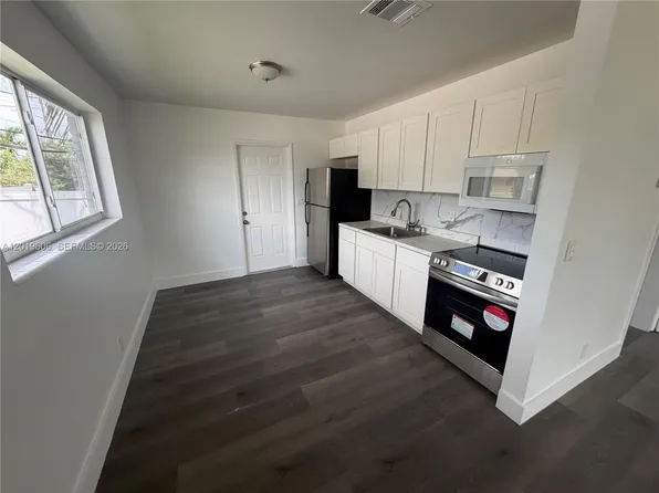 117 SE 2nd Ave Unit 1, Hallandale, FL 33009