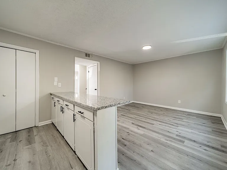 2200 Williamsburg Dr #24 — Photo 12
