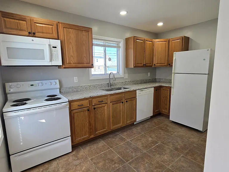 23809 Battelle Ave — Photo 7