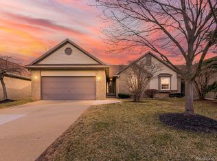 212 Winding Brk, Walled Lake, MI 48390