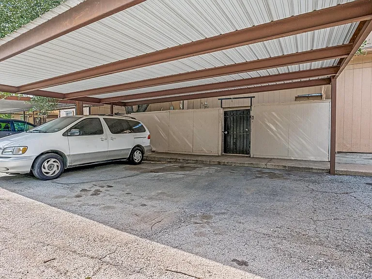 5808 Harvest Hill Rd — Photo 20
