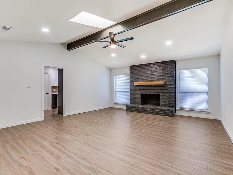 2822 Clear Springs Dr — Photo 6