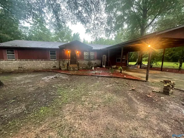 635 Cornelia Cir, Gadsden, AL 35901