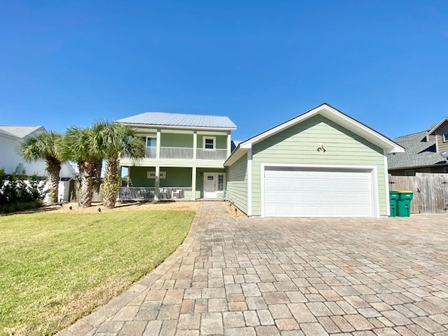 Wow! Beautiful 3 Bedroom Waterfront Fully Furnished Pool Home On Okaloosa Island! — Photo 3