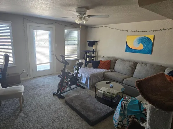 Opera House Apartment 1, 103-109 E Oak St #6, Denton, TX 76205