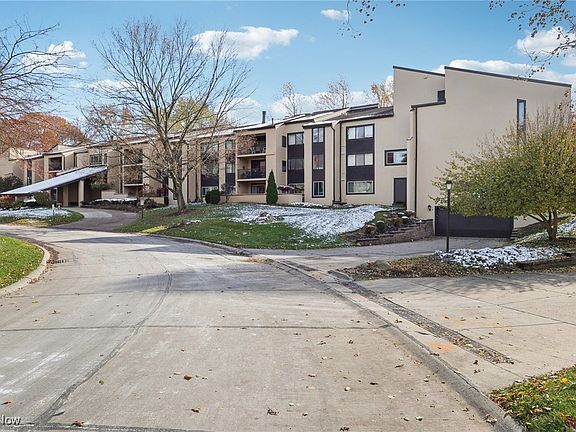 2nd image of 1006 Bunker Dr APT 204