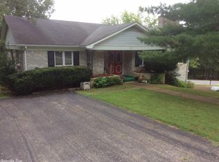 613 Red Oak Ln, Horseshoe Bend, AR 72512