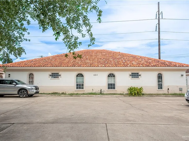 604 Buena Vista Dr #H — Photo 1