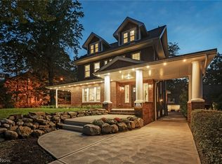 2094 Lamberton Rd, Cleveland Heights, OH 44118