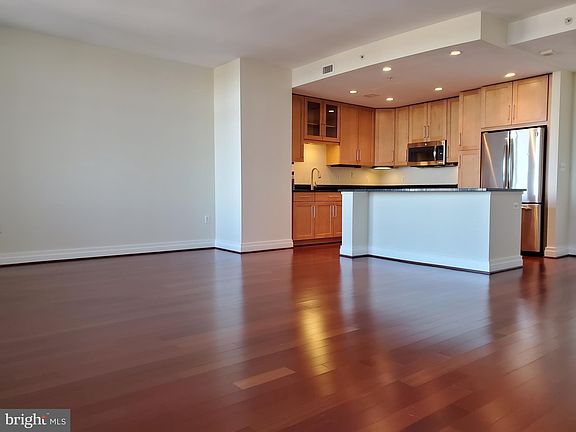 4th image of 8220 Crestwood Heights Dr APT 1103