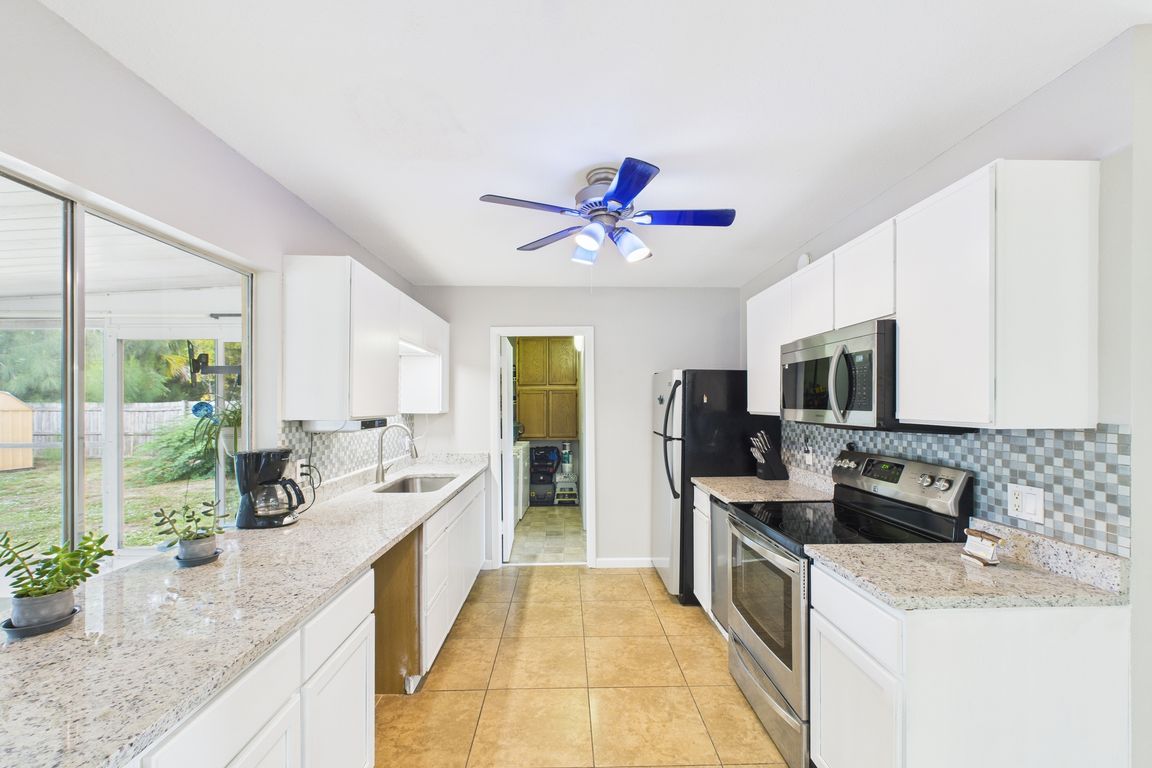 next background image