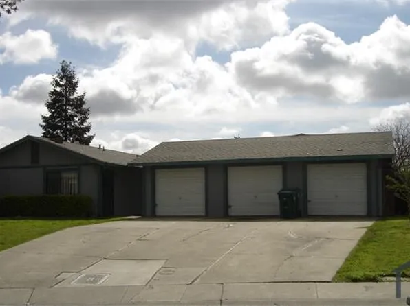 34 Martinique Ct #4, Stockton, CA 95210