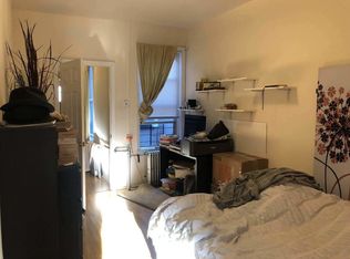 3016 42nd St APT 3R, Astoria, NY 11103