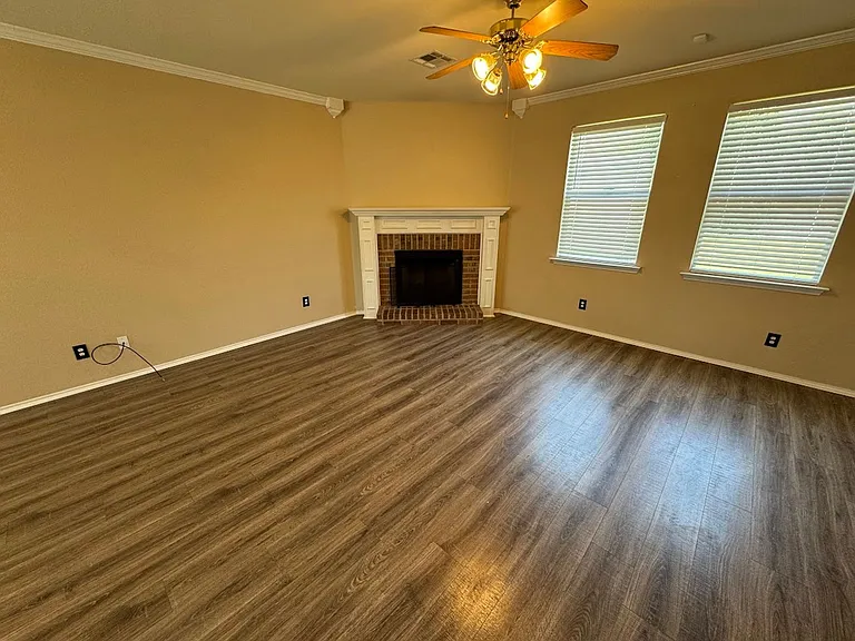 217 Tepee Dr — Photo 7