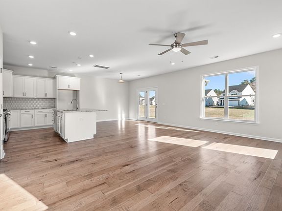 These photos are representative of this floor plan, but all options may not be available in every co