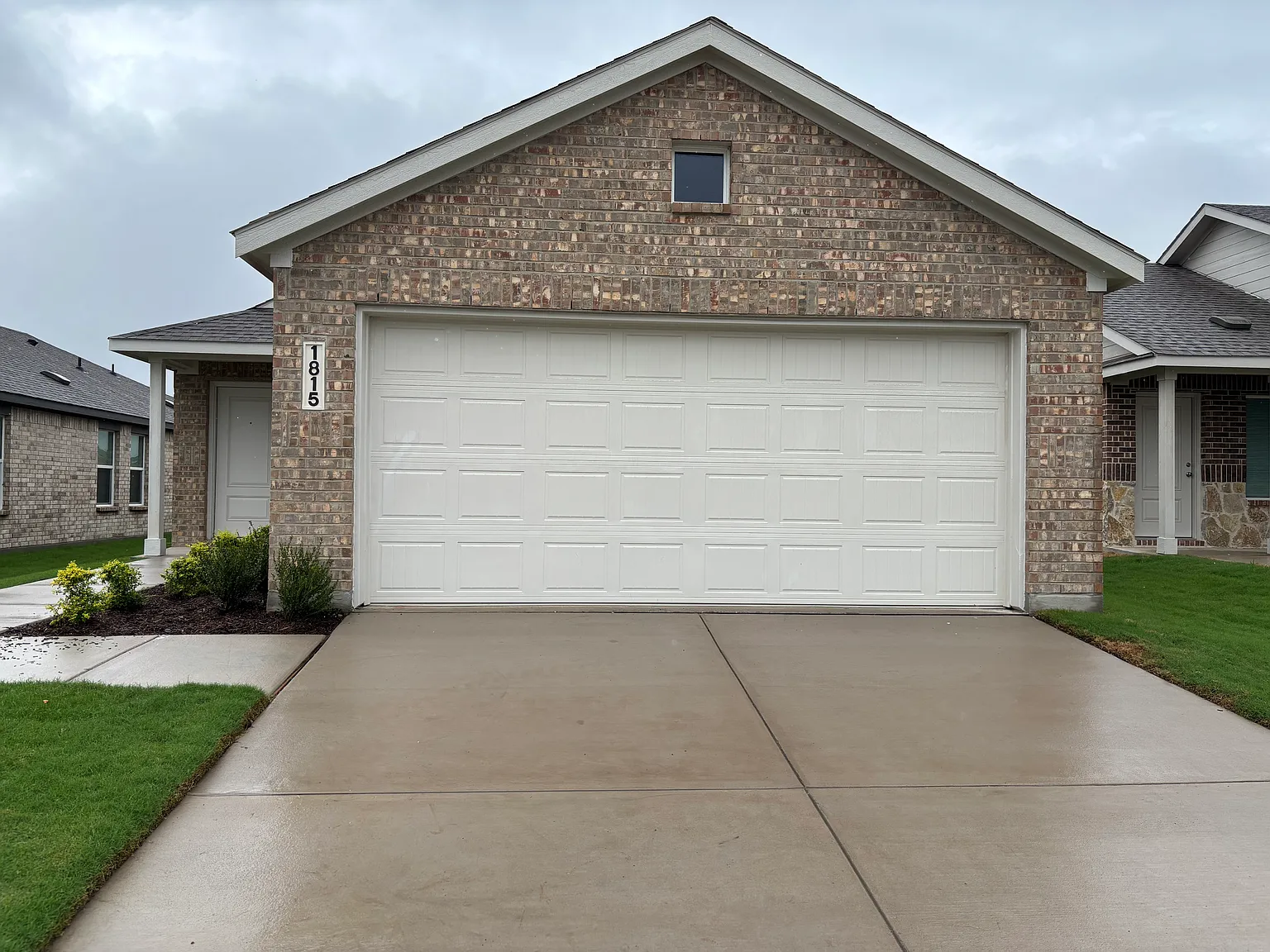 3 bed, 1311 sqft, $2,200 — Photo 1