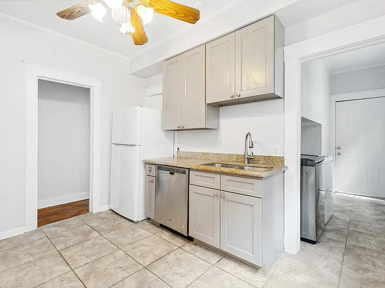 2217 Jefferson Ave — Photo 11