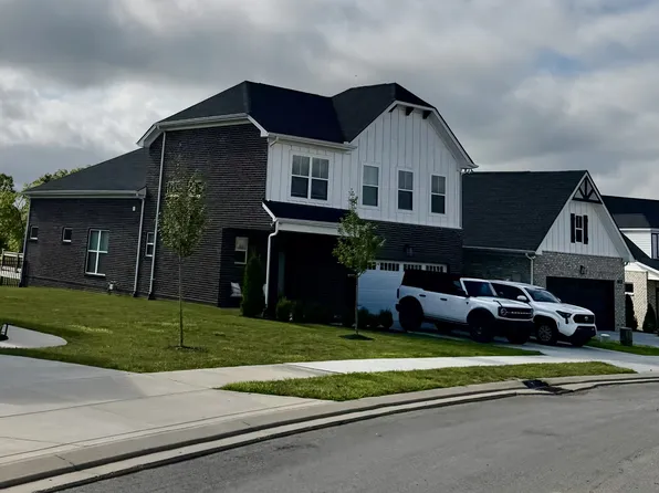 218 Hudson Dr, Gallatin, TN 37066