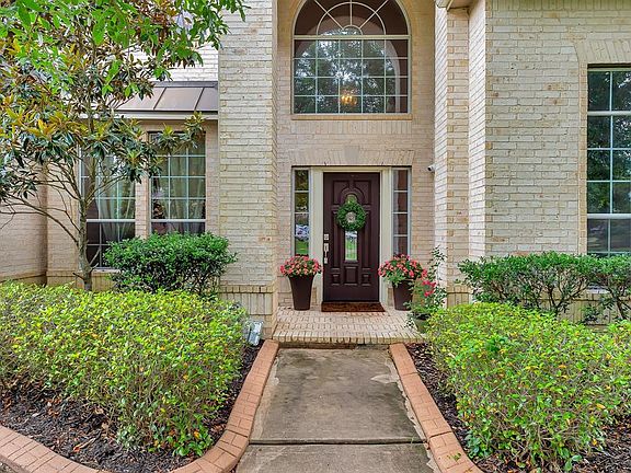 2nd image of 2723 Zachary Bend Ln