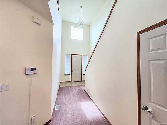 4th image of 6921 282nd Pl NW