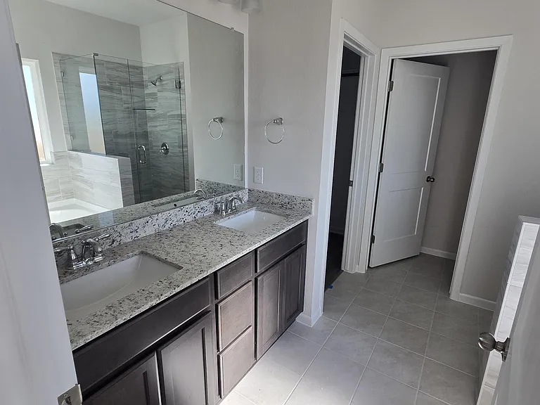 7009 Hammermill Ln — Photo 3