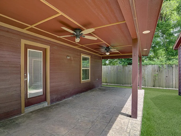 8159 Glenhollow Dr — Photo 12