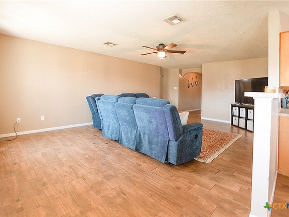 4th image of 4604 Janelle Dr