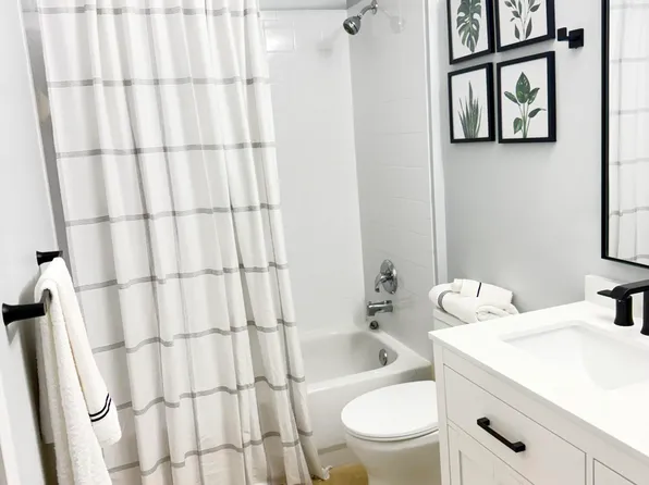 2080 Greenview Shores Blvd, Wellington, FL