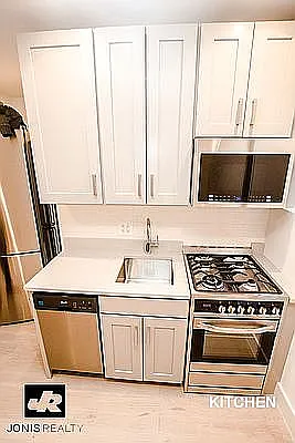 Rented by Jonis Realty | media 3