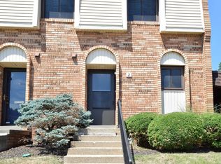 2 Druid Hill Ct, Carmel, IN 46032