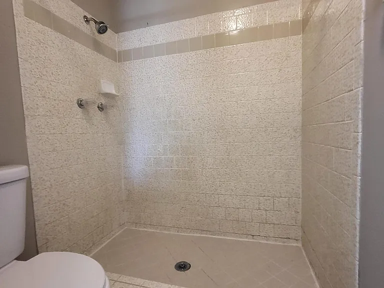 1802 Frank Sinatra Pl — Photo 20