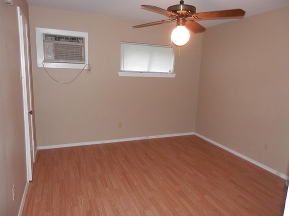 4th image of 3818 Glen Arbor Dr APT 4