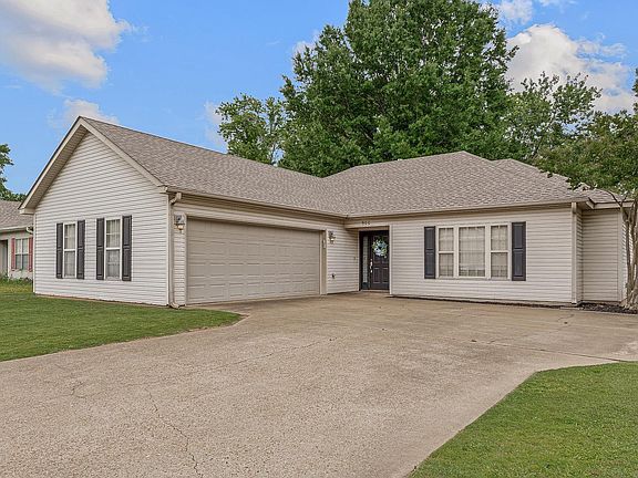 3rd image of 900 Craighills Pl