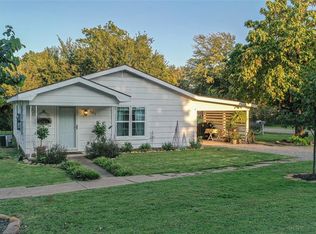 302 N Blanton St, Whitewright, TX 75491