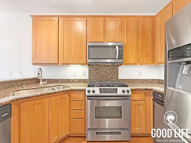 2 bed, 2.5 bath, 1500 sqft, $3,595 — Photo 3