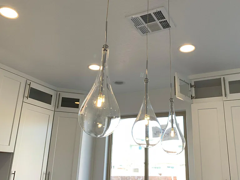 Pendant lights in the kitchen