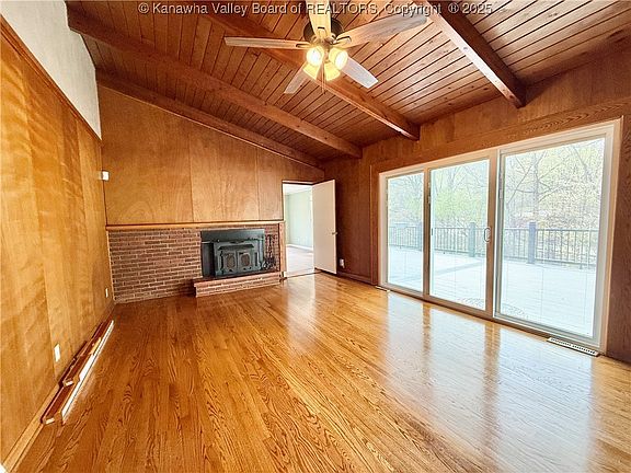 3rd image of 2333 Larwood Dr