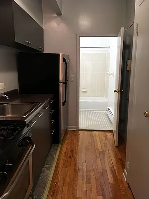 Rented by RC REAL ESTATE OF NEW YORK | media 8