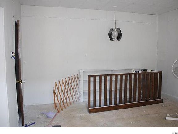 4th image of 7719 Vermont Ave