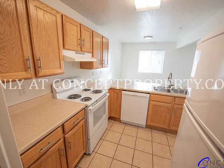 Woodland Cove — Photo 25