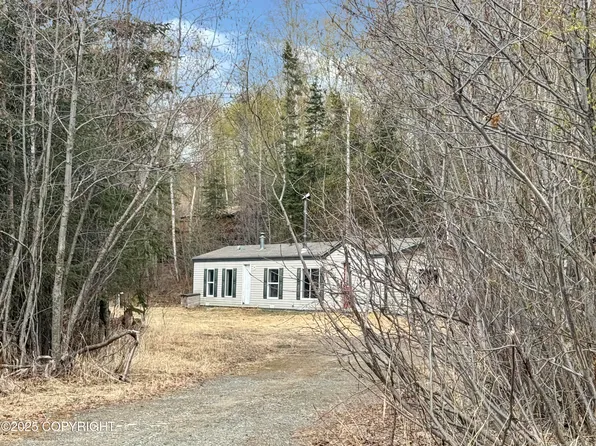 1764 N Kerrylynn Ln, Wasilla, AK 99654