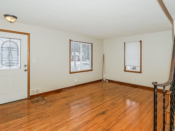 002-photo-living-room-12557844_03112023