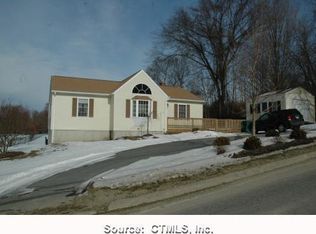 20 Fountain St, Plainfield, CT 06374