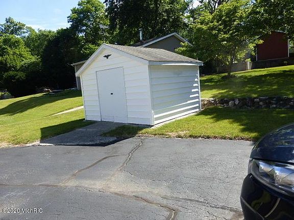 4th image of 1541 Ferndale Blvd