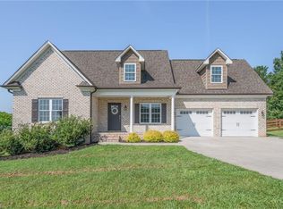 127 Elberon Ct, Mocksville, NC 27028