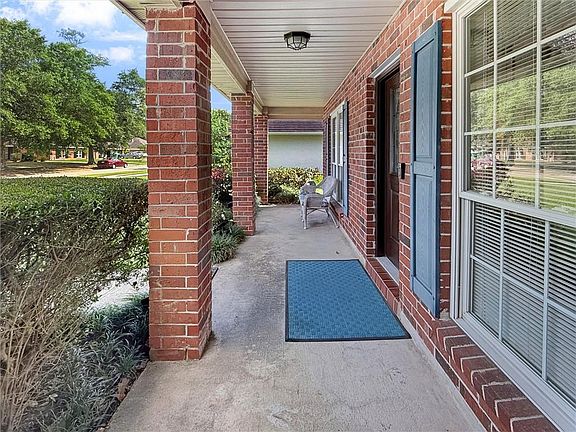 3rd image of 116 Stratford Dr