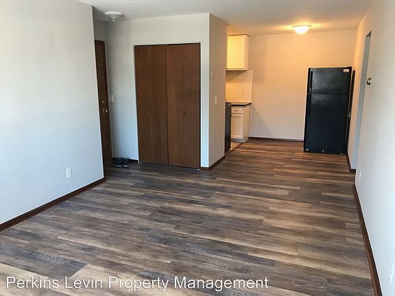 5th image of 2424 4th St NE APT 5