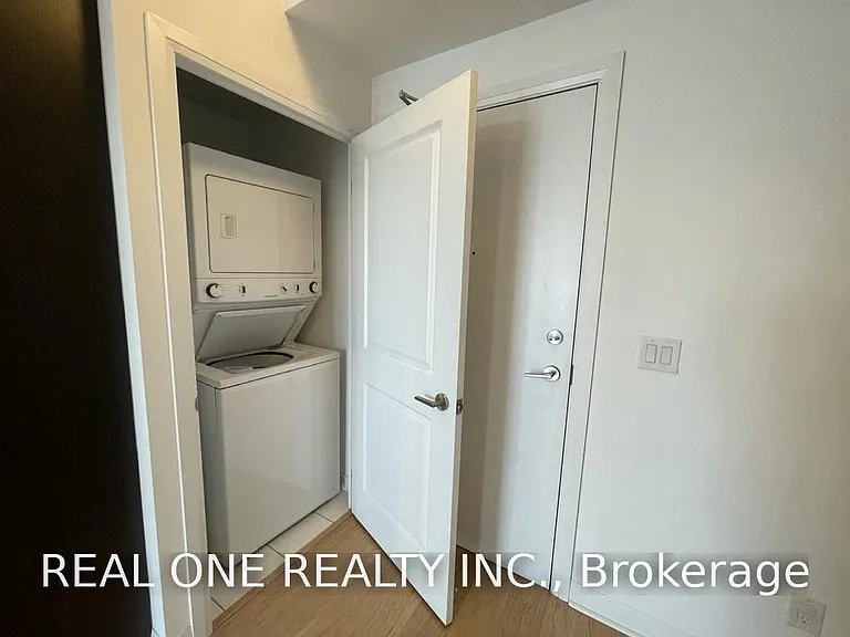 55 Oneida Cres #1605 — Photo 7
